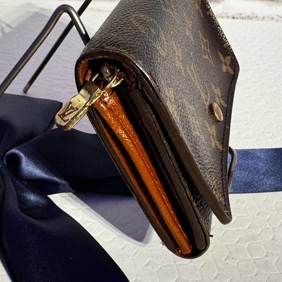 Louis Vuitton Monogram Porte Monnaie Billets Tresor - Picture 8 of 10